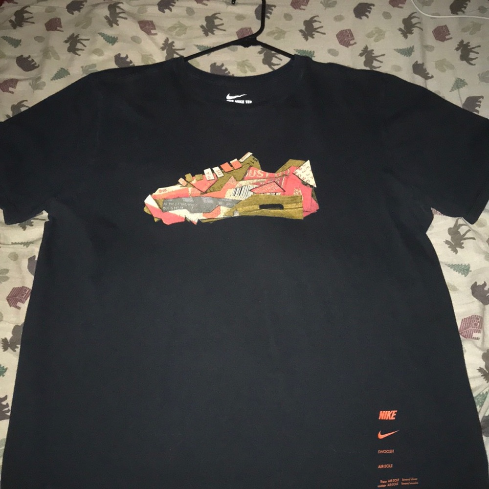 Nike “paper air max” tee/ black & red/ new